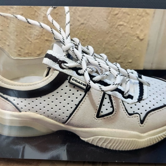Coach Woman’s Black and White CitySole Noe Runner Size 5.5 - Picture 2 of 12